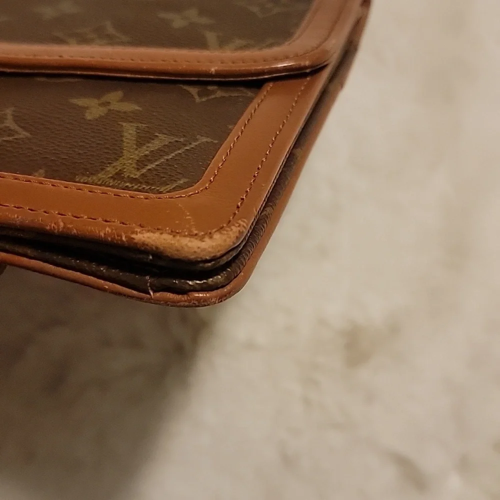 Louis Vuitton Brown Monogram Pochette Dam Clutch - Picture 10 of 13